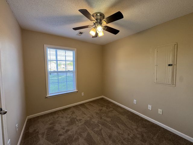 223 Faulkner Ct, Clarksville, TN 37042