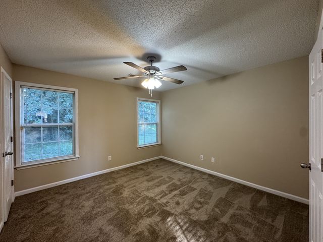 223 Faulkner Ct, Clarksville, TN 37042