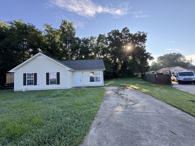 223 Faulkner Ct, Clarksville, TN 37042