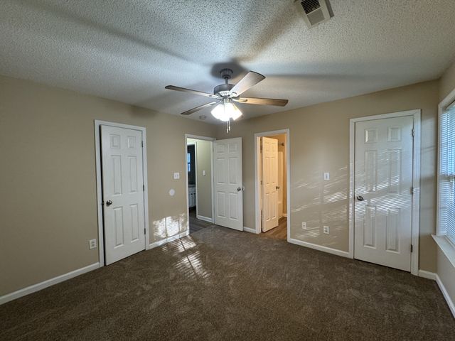 223 Faulkner Ct, Clarksville, TN 37042