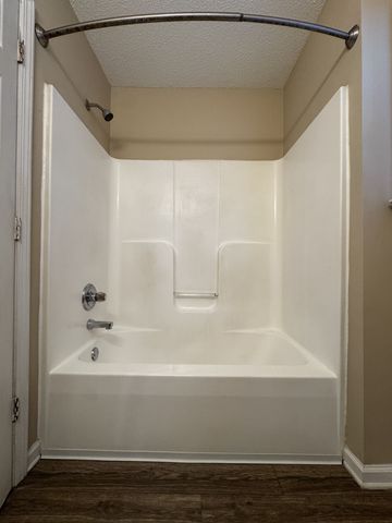223 Faulkner Ct, Clarksville, TN 37042