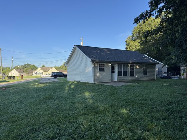 223 Faulkner Ct, Clarksville, TN 37042