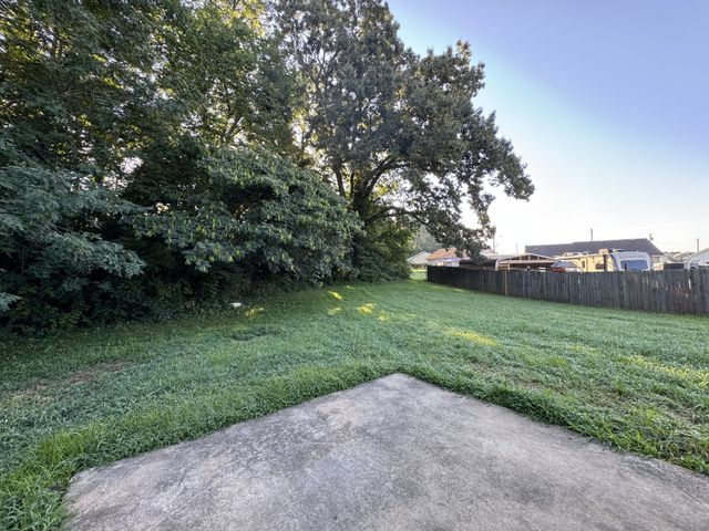 223 Faulkner Ct, Clarksville, TN 37042