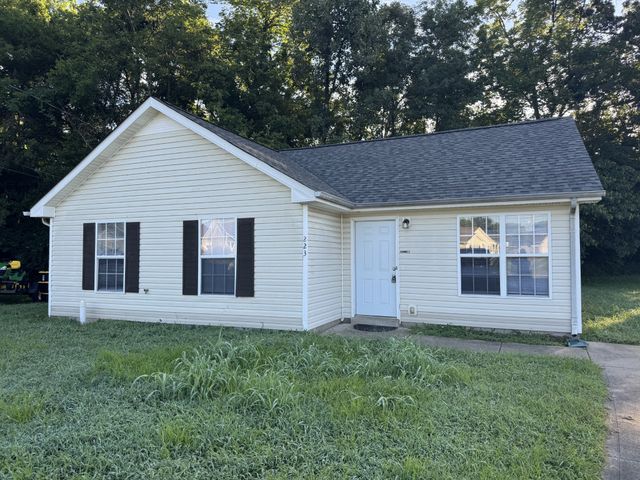 223 Faulkner Ct, Clarksville, TN 37042
