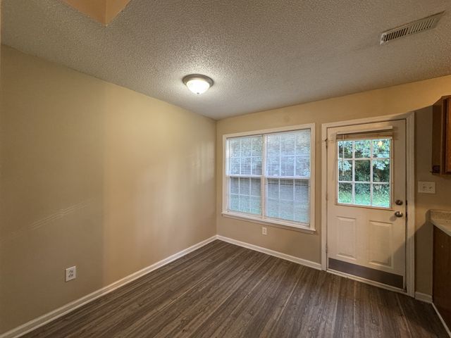 223 Faulkner Ct, Clarksville, TN 37042