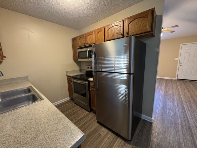 223 Faulkner Ct, Clarksville, TN 37042