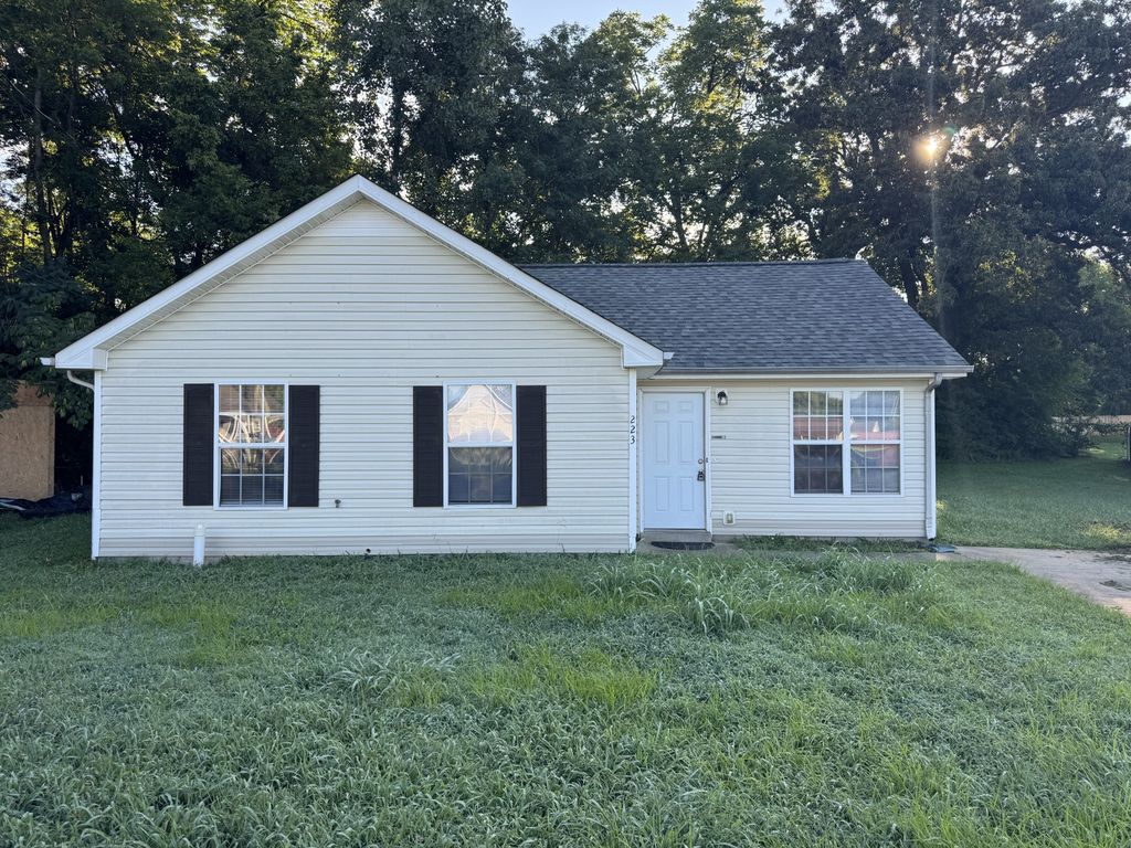 223 Faulkner Ct, Clarksville, TN 37042