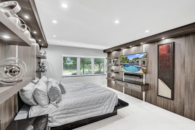 2601 NE 29TH Street, Fort Lauderdale, FL 33306