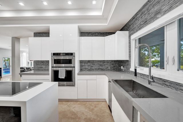 2601 NE 29TH Street, Fort Lauderdale, FL 33306