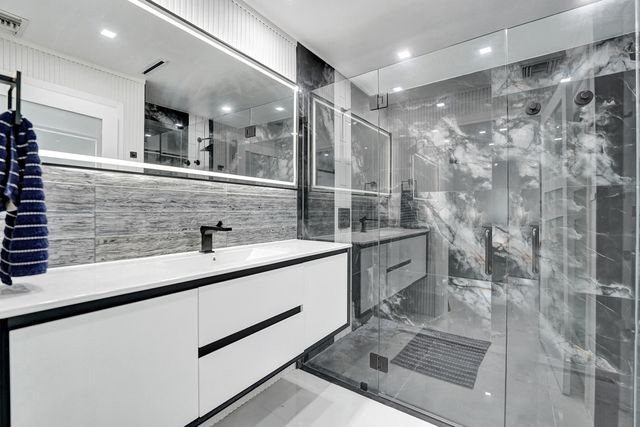 2601 NE 29TH Street, Fort Lauderdale, FL 33306