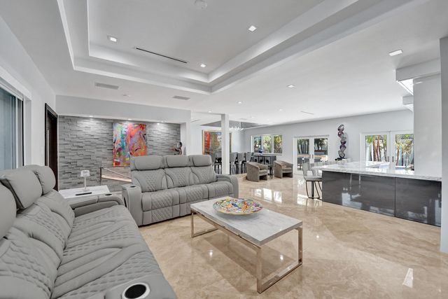 2601 NE 29TH Street, Fort Lauderdale, FL 33306