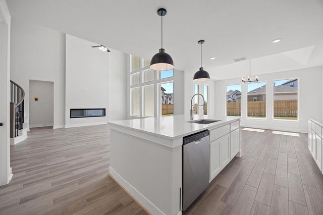 140 Cloverton CRES, Hutto, TX 78634