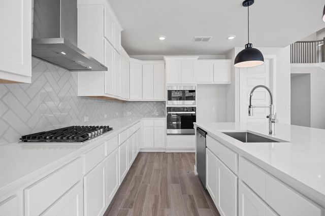 140 Cloverton CRES, Hutto, TX 78634