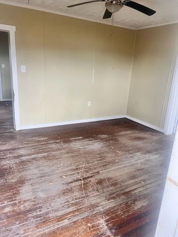 2106 Russell AVE, Roanoke, VA 24015