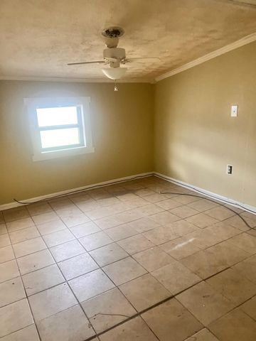 2106 Russell AVE, Roanoke, VA 24015