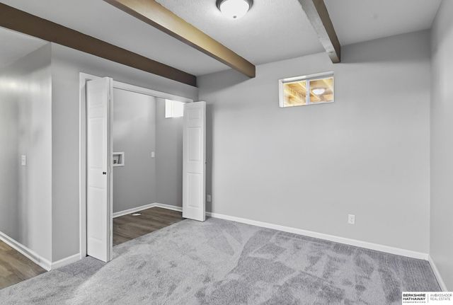 602 S Monroe Street, Papillion, NE 68046
