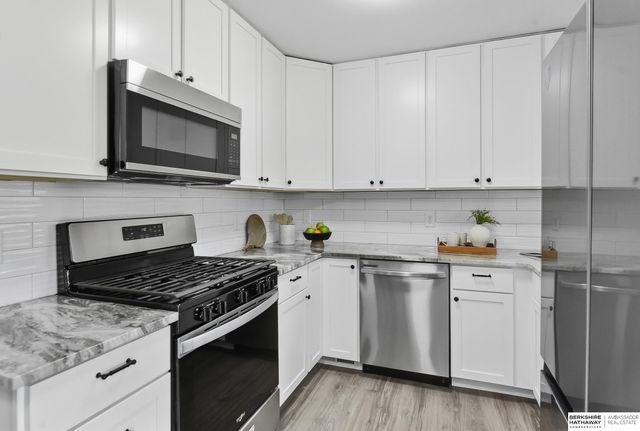 602 S Monroe Street, Papillion, NE 68046