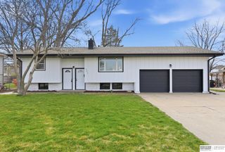 602 S Monroe Street, Papillion, NE 68046