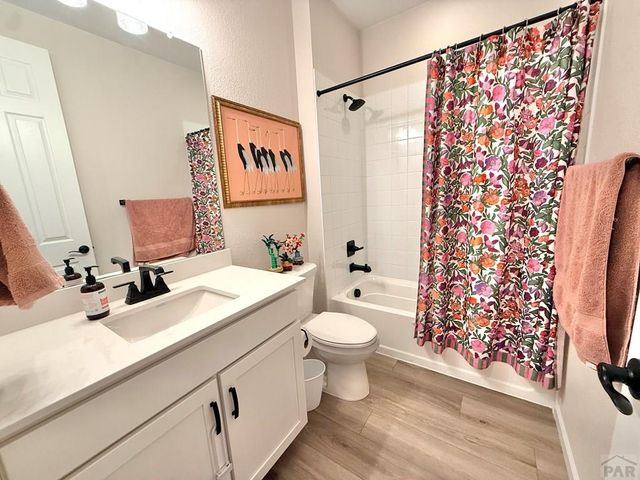 3417 Bella Luna Dr, Pueblo, CO 81001