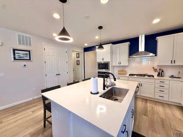 3417 Bella Luna Dr, Pueblo, CO 81001
