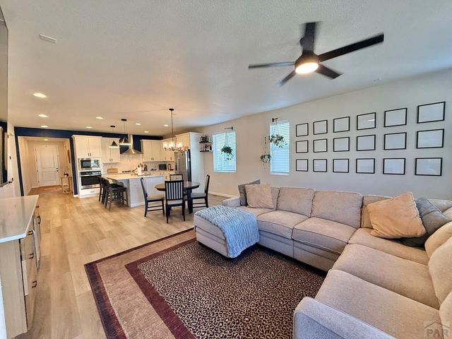 3417 Bella Luna Dr, Pueblo, CO 81001