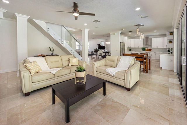 1879 HIDDEN TRAIL Lane, Weston, FL 33327