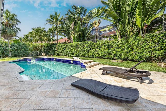 1879 HIDDEN TRAIL Lane, Weston, FL 33327