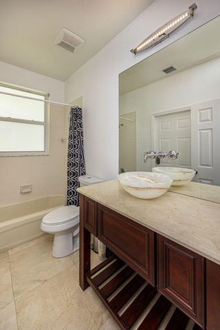 1879 HIDDEN TRAIL Lane, Weston, FL 33327