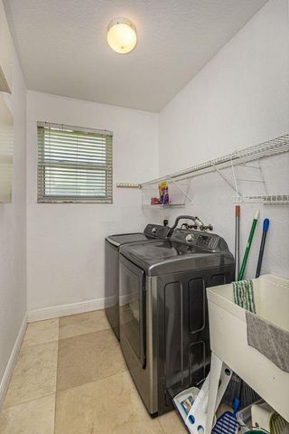 1879 HIDDEN TRAIL Lane, Weston, FL 33327