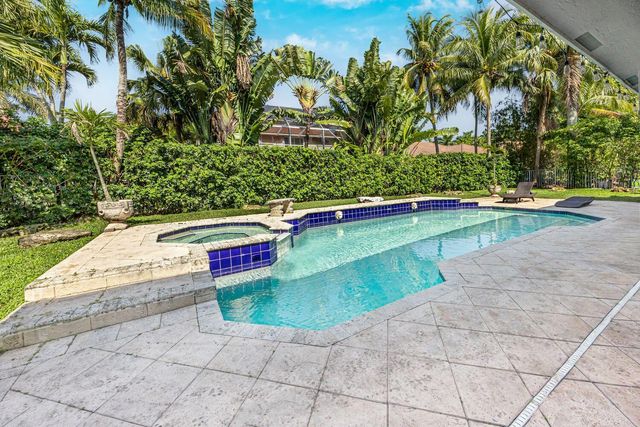 1879 HIDDEN TRAIL Lane, Weston, FL 33327