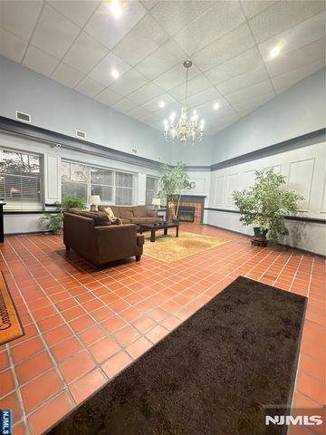 1 Iron Forge Square 20, Pompton Lakes, NJ 07442