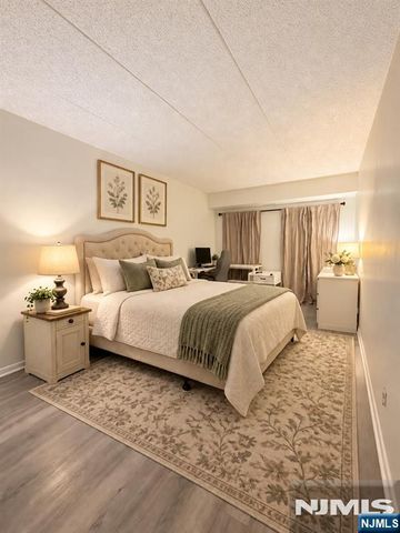 1 Iron Forge Square 20, Pompton Lakes, NJ 07442