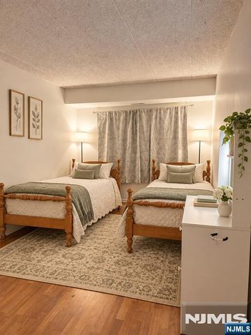 1 Iron Forge Square 20, Pompton Lakes, NJ 07442