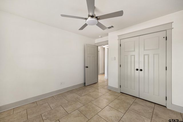 7343 Rockpoint Lane, Tyler, TX 75703