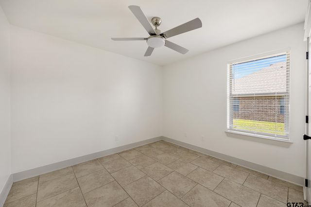 7343 Rockpoint Lane, Tyler, TX 75703