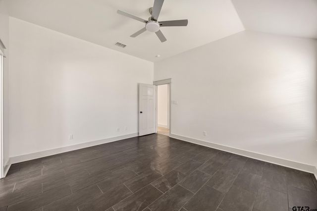 7343 Rockpoint Lane, Tyler, TX 75703