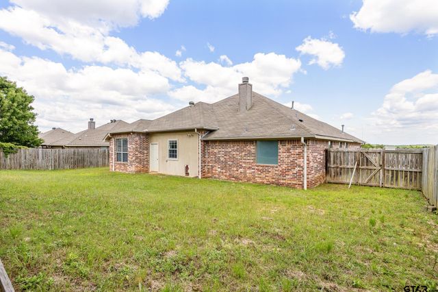 7343 Rockpoint Lane, Tyler, TX 75703