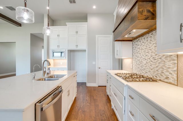 7730 Barber Ranch Road, Fort Worth, TX 76126