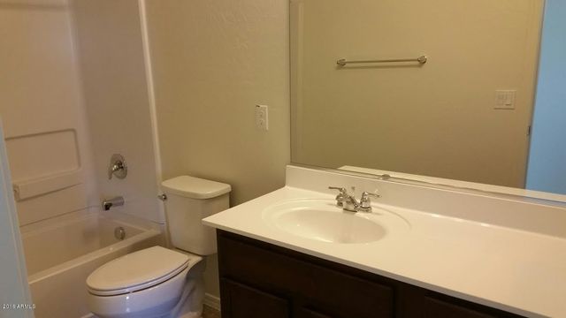 903 S Swallow Lane, Gilbert, AZ 85296