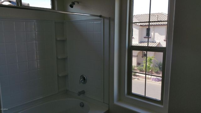 903 S Swallow Lane, Gilbert, AZ 85296
