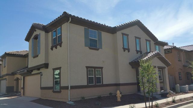 903 S Swallow Lane, Gilbert, AZ 85296
