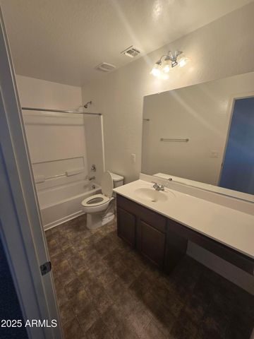 903 S Swallow Lane, Gilbert, AZ 85296