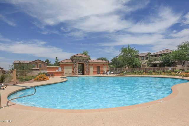 903 S Swallow Lane, Gilbert, AZ 85296