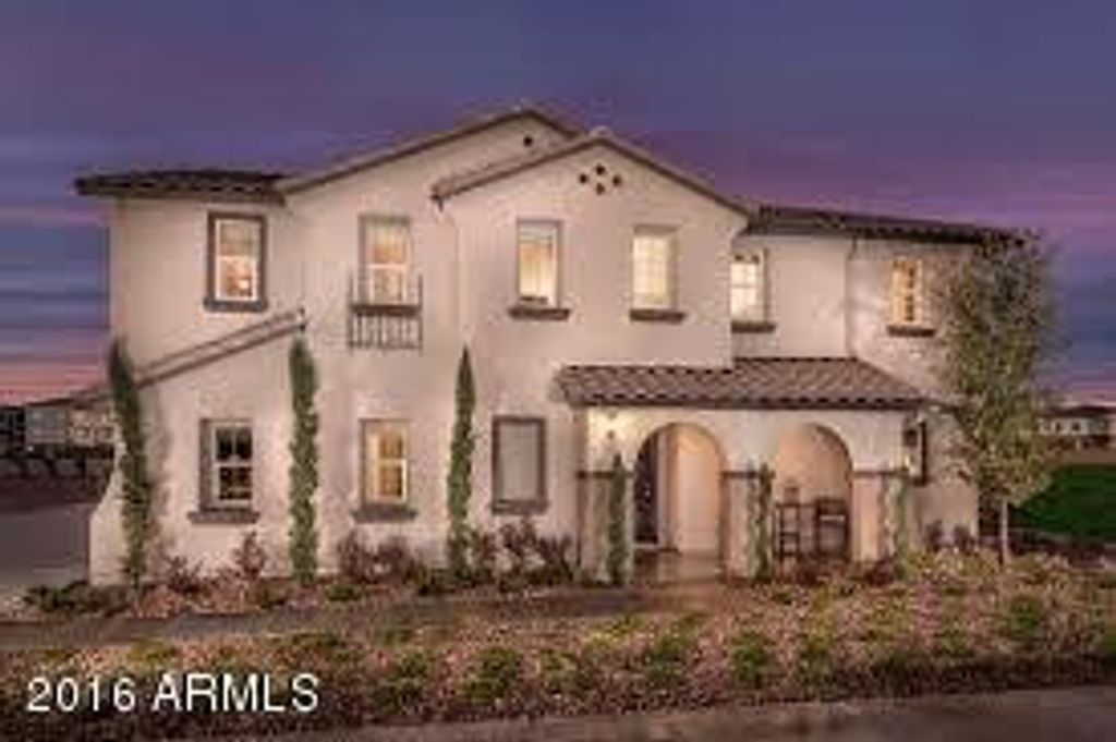 903 S Swallow Lane, Gilbert, AZ 85296