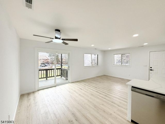 1 Beaver Creek Dr 1, Vernon Twp., NJ 07462