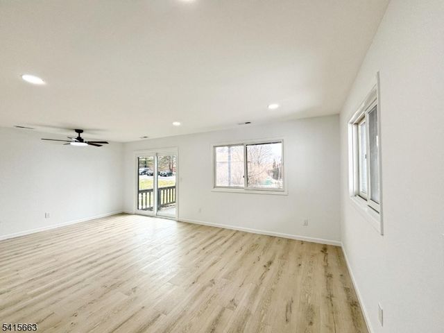 1 Beaver Creek Dr 1, Vernon Twp., NJ 07462