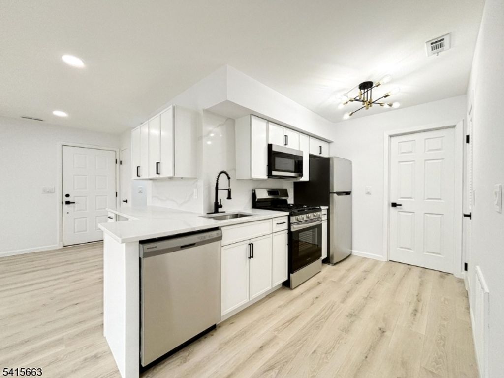 1 Beaver Creek Dr 1, Vernon Twp., NJ 07462