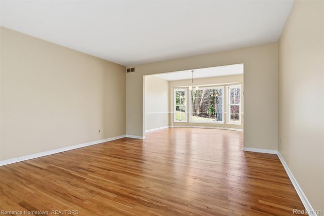 12811 Glenview Drive, Plymouth Charter Township, MI 48170