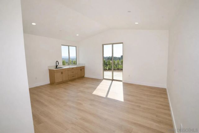 588 Twin Country Ln, Fallbrook, CA 92028