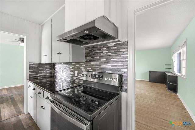 2215 N 9th Street, Temple, TX 76501